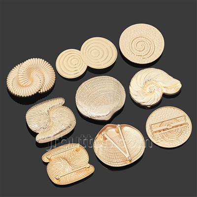 Metalowe wykończenie w postaci spiralnych grzbietów 3D